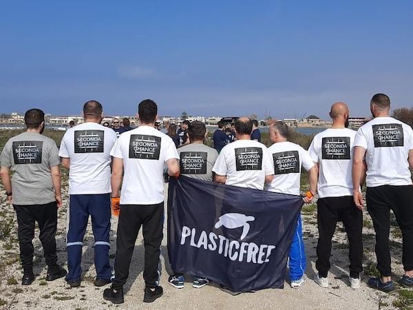 Detenuti al sabato ecologico, iniziativa di Seconda chance e Plastic free onlus