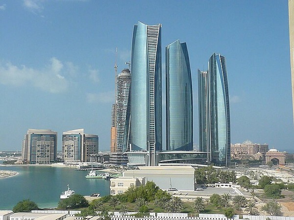 Etihad Towers, sede Ambasciata italiana ad Abu Dhabi (Credit: Wikipedia)