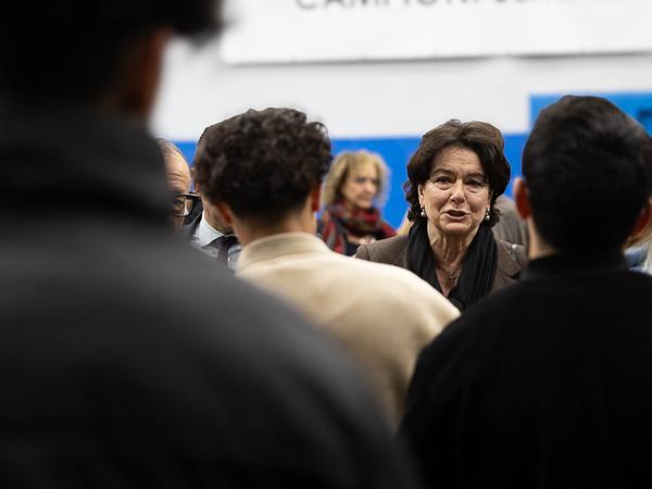 Monica Guerritore risponde alle domande dei ragazzi dell'IPM Casal del Marmo