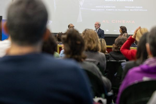 i ragazzi dell'IPM di Casal del Marmo prima della proiezione del film "ANNA"