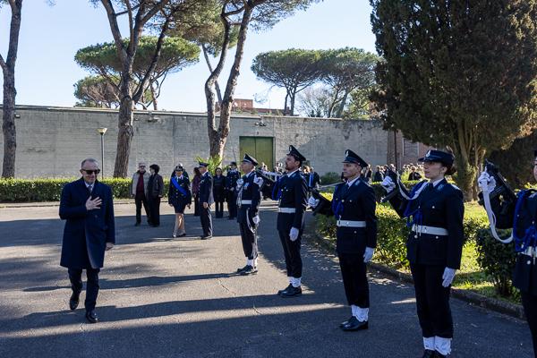 Antonio Sangermano davanti al Picchetto d'Onore