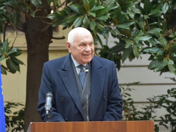 Auguri Natale 2023 del Ministro Carlo (foto Ministero della giustizia)Nordio