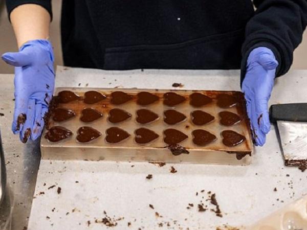 Cotti in fragranza, 10 anni tra dolci e contrasto alla criminalit&agrave;