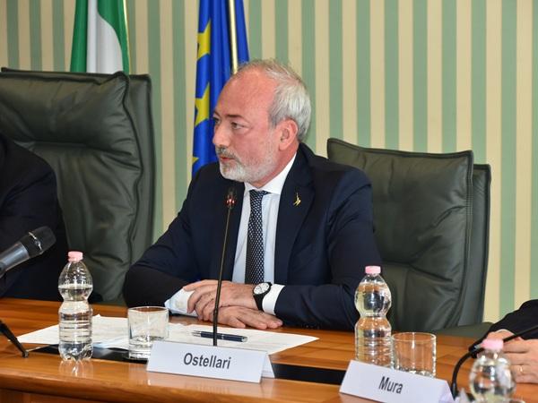 Il sottosegretario Ostellari.