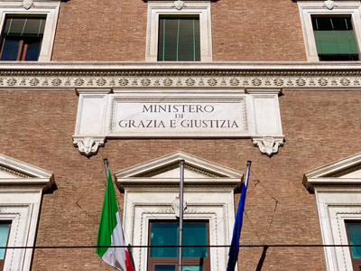 Facciata Ministero nuova 400x300