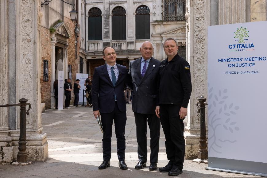 G7 Italia Venezia Handshakes - ph Nicholas Berardo-1