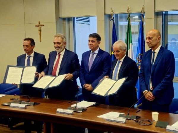 Firma per l'accordo &ldquo;Casa di Comunit&agrave; di Rebibbia"