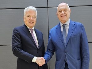 Il ministro Nordio con il commissario europeo per la Giustizia Didier Reynders