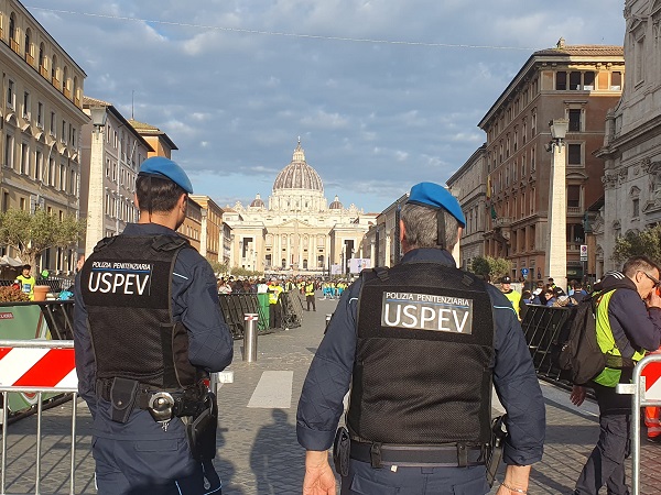 Roma al centro del mondo per Papa Francesco, Penitenziaria in prima linea