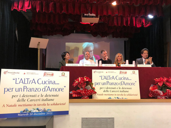 In carcere &ldquo;L&rsquo;ALTrA cucina&rdquo; aggiunge 6000 posti a tavola