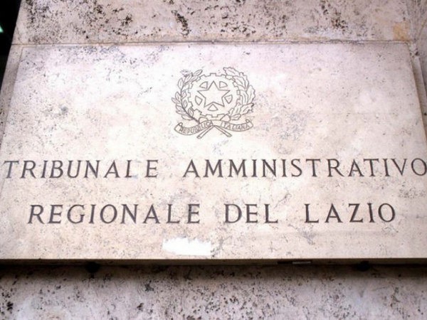 Notifica per pubblici proclami: Chirico G. c/ Ministero della Giustizia + altri