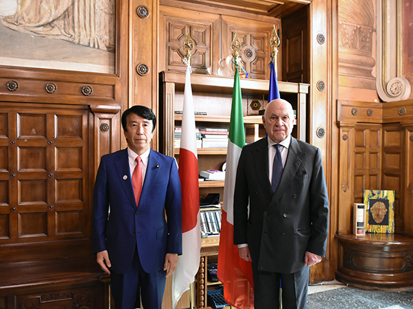 Visita del ministro Giapponese Ken Saito (foto del Ministero della Giustizia)