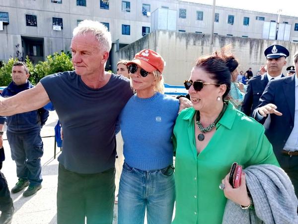 Sting nel carcere di Napoli Secondigliano