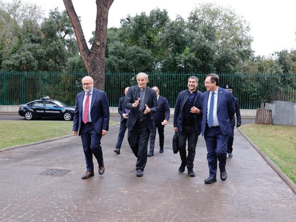 L'arrivo del Presidente della CEI, Card. Zuppi, alla Scuola Superiore dell'Esecuzione Penale di Roma