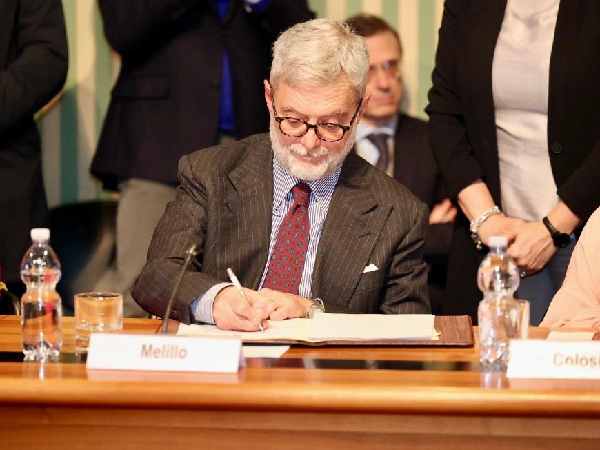 Firma del protocollo "liberi di scegliere"