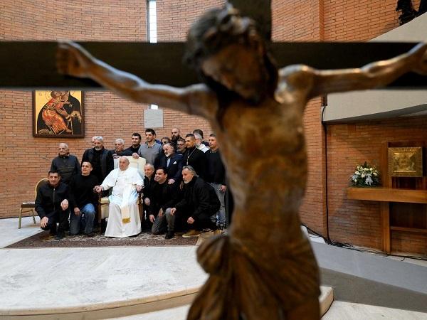 Papa Francesco apre la Porta Santa (Dicastero per la Comunicazione, Citt&agrave; del Vaticano)