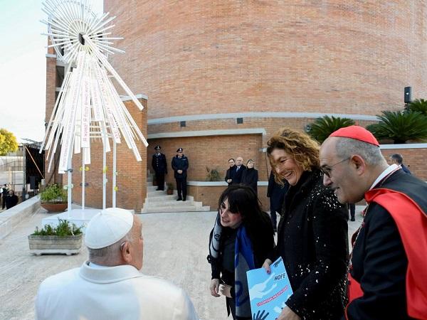 Papa Francesco apre la Porta Santa (Dicastero per la Comunicazione, Citt&agrave; del Vaticano)