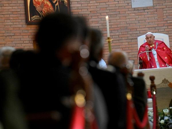 Papa Francesco apre la Porta Santa (Dicastero per la Comunicazione, Citt&agrave; del Vaticano)