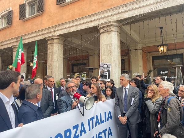 Riforma, Sisto in piazza: &ldquo;&Egrave; per tutti, magistrati compresi&rdquo;