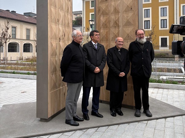 San Vittore, inaugurazione della prima Porta della Speranza con il capo Dap, Stefano Carmine De Michele