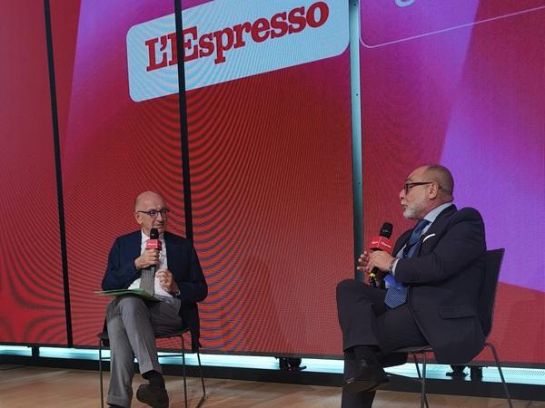 Sisto al Festival dell'Espresso, intervistato dal vicedirettore Enrico Bellavia