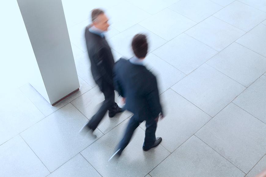 Avvisi e notifiche: colleghi in movimento