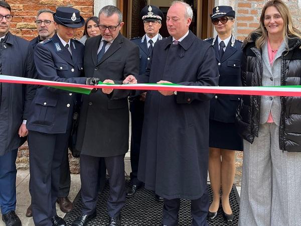 Giudecca, Delmastro e Ostellari inaugurano la Caserma Agenti