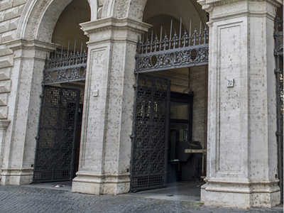 sede del Ministero della giustizia particolare colonne all'ingresso