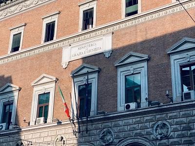 facciata-ministero-sole-ombra