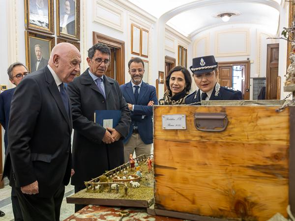 Presepe dei detenuti di Rebibbia donato a Nordio