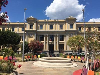 Facciata del Palazzo di Giustizia a Catanzaro