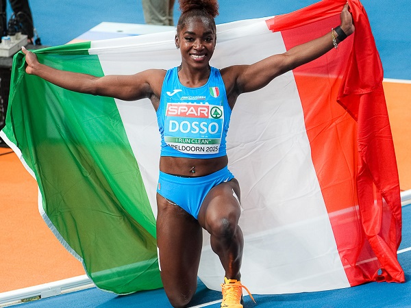 Zaynab Dosso fiamme azzurre oro euroindoor 2025 (credit Francesca Grana/Fidal)